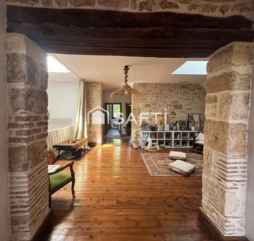 Propriété de prestige : maison de maître, deux gîtes, dépendances – Exclusivité rare