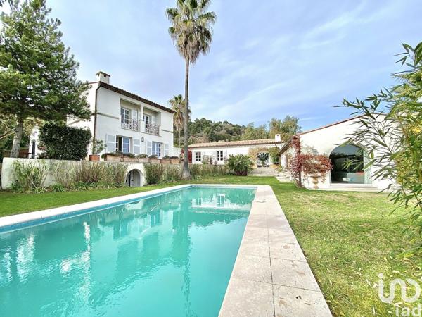 Maison 7 pièces de 365 m² à La Colle-sur-Loup (06480)