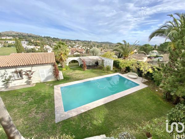Maison 7 pièces de 365 m² à La Colle-sur-Loup (06480)