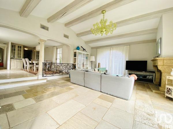 Maison 7 pièces de 365 m² à La Colle-sur-Loup (06480)