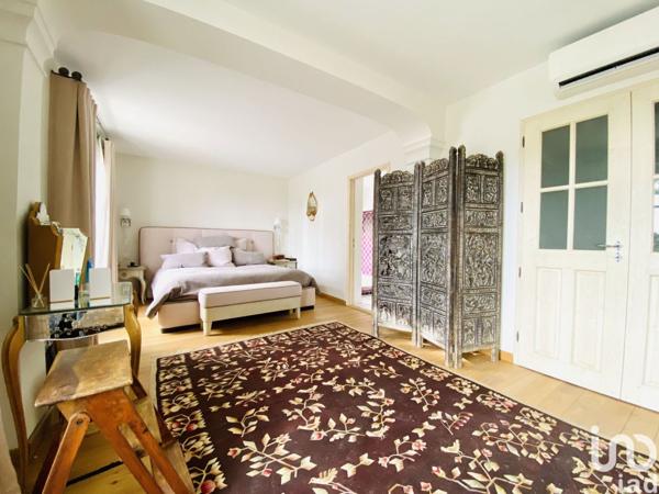 Maison 7 pièces de 365 m² à La Colle-sur-Loup (06480)