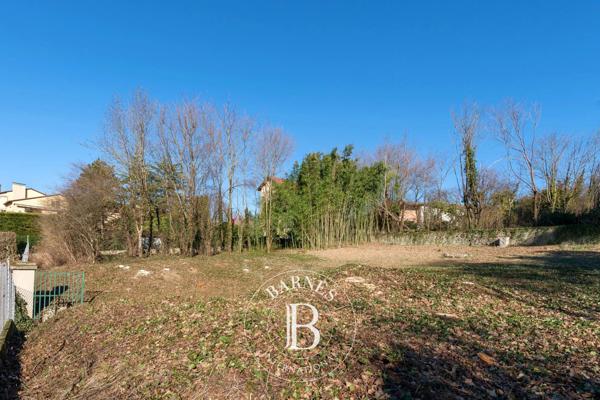 Francheville, Terrain  1 258 m² à vendre