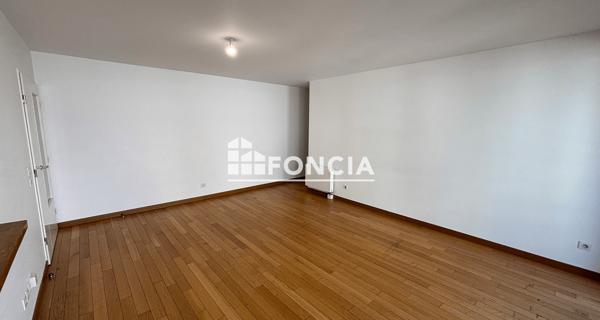 Location Appartement 3 pièces 80 m² - Arcueil 94110