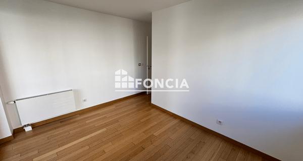 Location Appartement 3 pièces 80 m² - Arcueil 94110