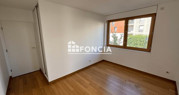 Location Appartement 3 pièces 80 m² - Arcueil 94110