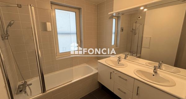 Location Appartement 3 pièces 80 m² - Arcueil 94110