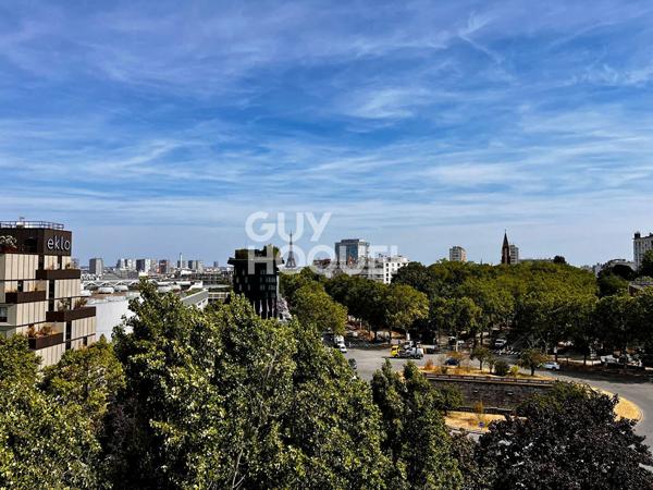 VANVES - QUARTIER DU PLATEAU - APPARTEMENT 2 PIÈCES DE 52,56 M² AVEC BALCON - ÉTAGE ÉLEVÉ -RÉSIDENCE AVEC GARDIEN