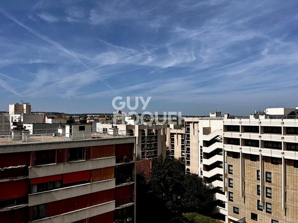 VANVES - QUARTIER DU PLATEAU - APPARTEMENT 2 PIÈCES DE 52,56 M² AVEC BALCON - ÉTAGE ÉLEVÉ -RÉSIDENCE AVEC GARDIEN