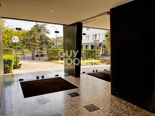 VANVES - QUARTIER DU PLATEAU - APPARTEMENT 2 PIÈCES DE 52,56 M² AVEC BALCON - ÉTAGE ÉLEVÉ -RÉSIDENCE AVEC GARDIEN