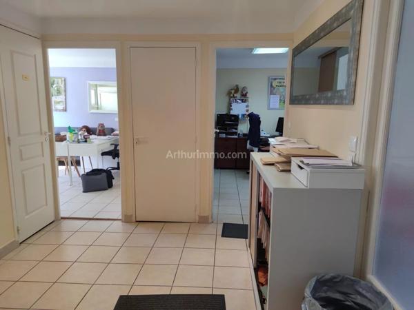 Location Bureau 4 pièces 63 m2 à Aubagne