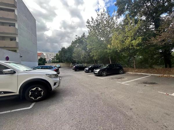 Location Bureau 4 pièces 63 m2 à Aubagne