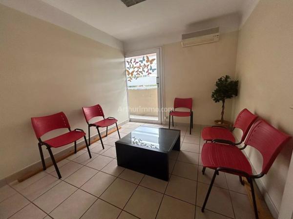 Location Bureau 4 pièces 63 m2 à Aubagne