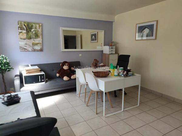 Location Bureau 4 pièces 63 m2 à Aubagne