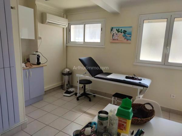 Location Bureau 4 pièces 63 m2 à Aubagne