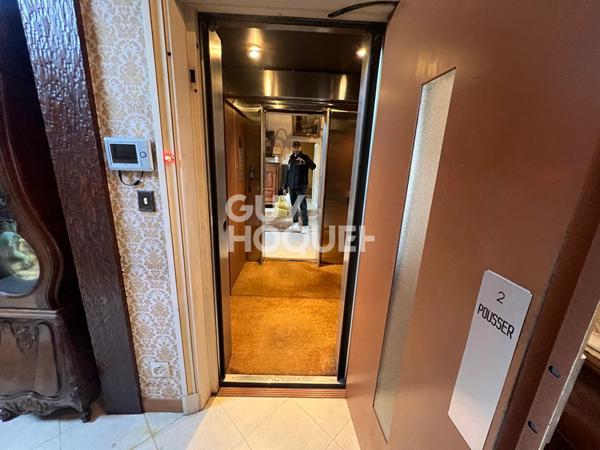 Maison - jardin - ascenseur - garages - terrasse - secteur prisé!