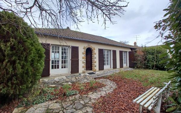 Maison à vendre    4 pièces •  Saint-Benoît-du-Sault