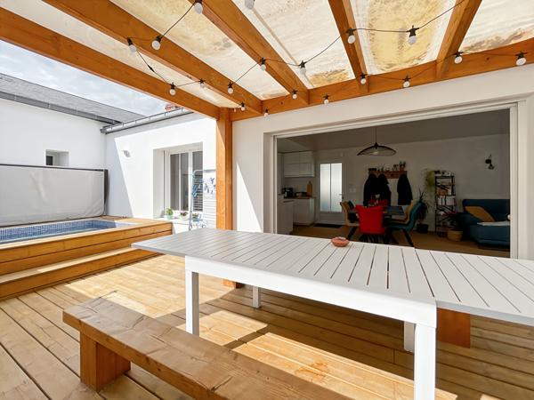 Maison T3 rénovée proche mer et centre-ville dans un écrin de verdure