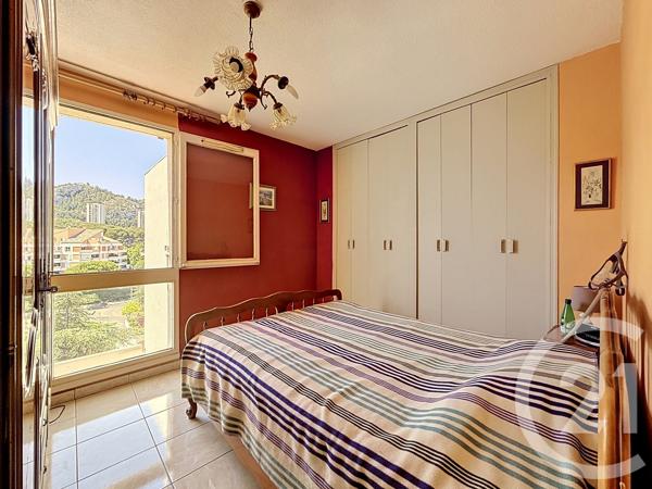 Appartement F4 à vendre  4 pièces - 68,20 m 2   MARSEILLE  - 13009