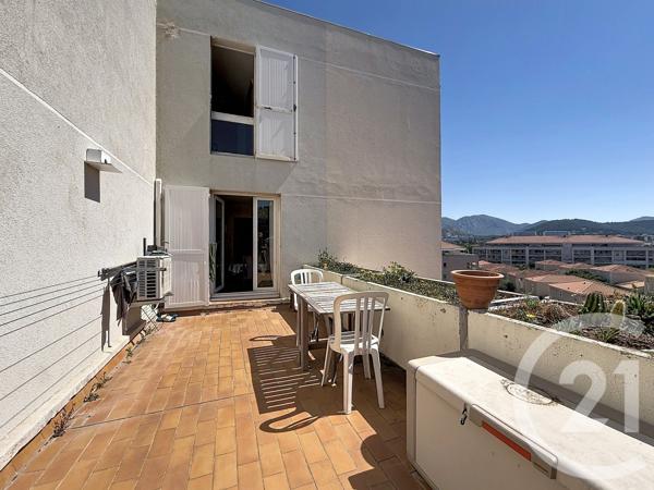 Appartement F4 à vendre  4 pièces - 68,20 m 2   MARSEILLE  - 13009