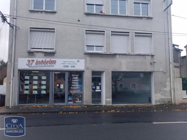 Local professionnel à louer 86.81m²