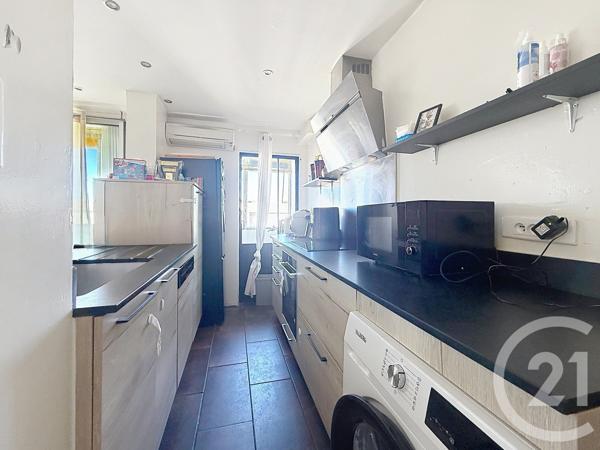 Appartement à vendre  4 pièces - 66,29 m 2   MARSEILLE  - 13013