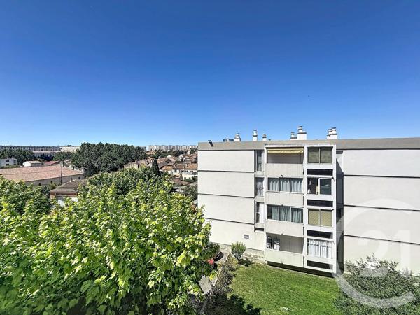 Appartement à vendre  4 pièces - 66,29 m 2   MARSEILLE  - 13013