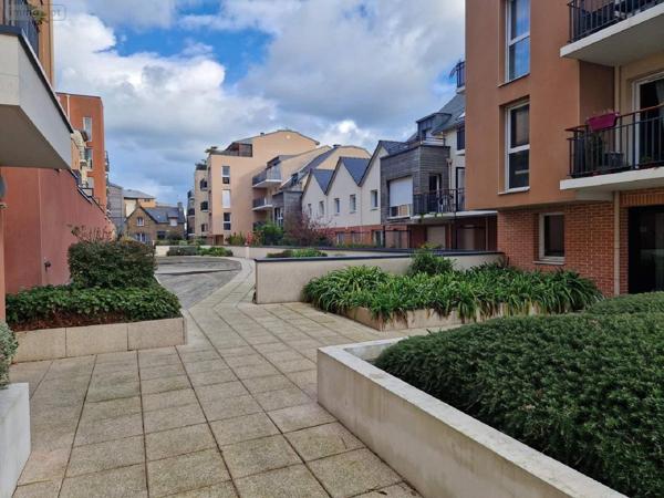 Appartement à vendre à Saint-Malo en Ille-et-Vilaine (35400), ref : 089/3308   
La gare