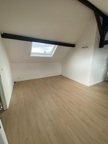 A LOUER APPARTEMENT PROCHE CENTRE  VILLE DE ST QUENTIN 02100