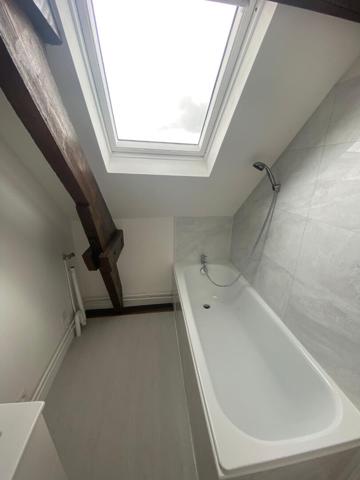 A LOUER APPARTEMENT PROCHE CENTRE  VILLE DE ST QUENTIN 02100
