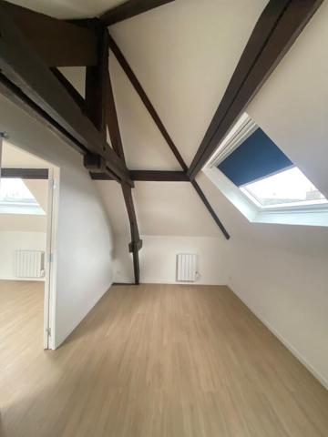 A LOUER APPARTEMENT PROCHE CENTRE  VILLE DE ST QUENTIN 02100