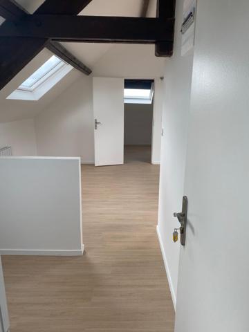 A LOUER APPARTEMENT PROCHE CENTRE  VILLE DE ST QUENTIN 02100