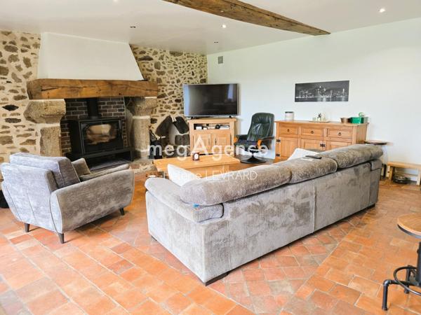 Maison à Vimartin-sur-Orthe, 53160 - 5 pièces 163m²