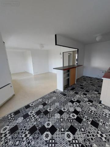 Location - Appartement Reims 51100 4 pièces 74 m 2