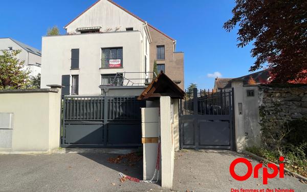 Appartement à vendre    4 pièces • 74 m2 Guyancourt