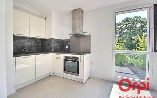 Appartement à vendre    4 pièces • 74 m2 Guyancourt