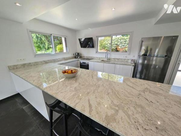 Maison contemporaine de plain-pied – Construction 2021 – Prestations haut de gamme