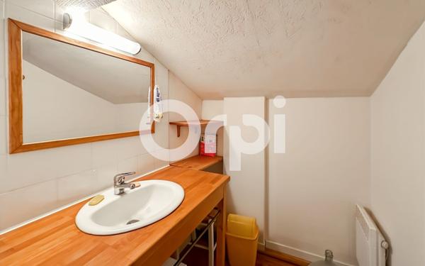 Maison à vendre    8 pièces •  Saint-Alban-Auriolles