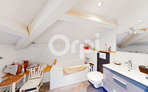 Maison à vendre    8 pièces •  Saint-Alban-Auriolles