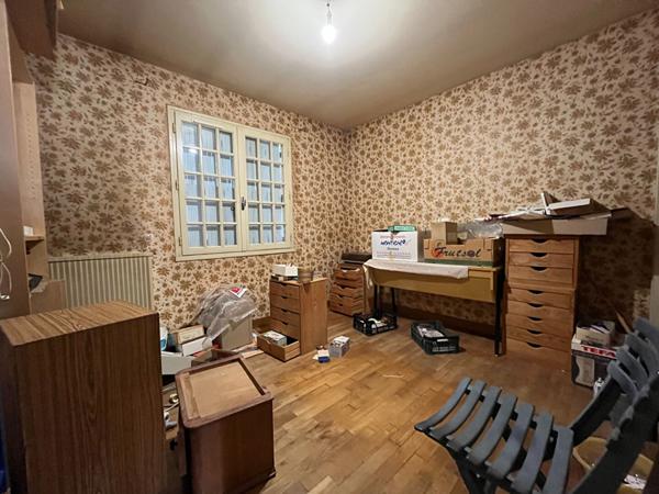 A VENDRE ? Maison néo-bretonne avec fort potentiel en plein coeur de Caulnes