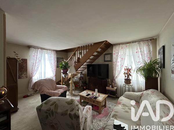 Maison à vendre 7 pièces 147 m² Saint-Amand-Montrond