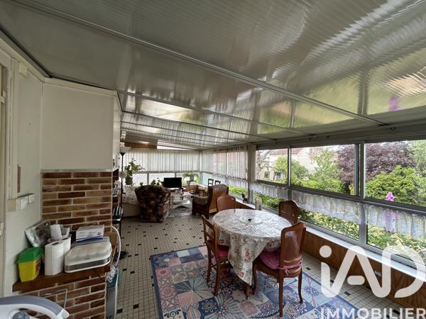 Maison à vendre 7 pièces 147 m² Saint-Amand-Montrond