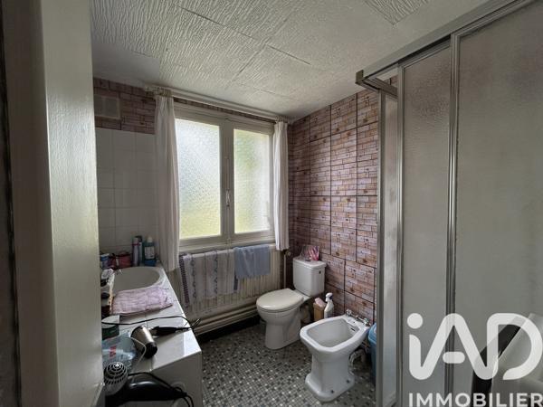Maison à vendre 7 pièces 147 m² Saint-Amand-Montrond