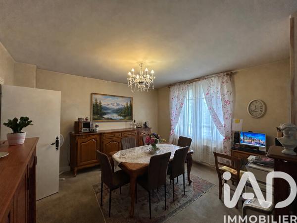 Maison à vendre 7 pièces 147 m² Saint-Amand-Montrond
