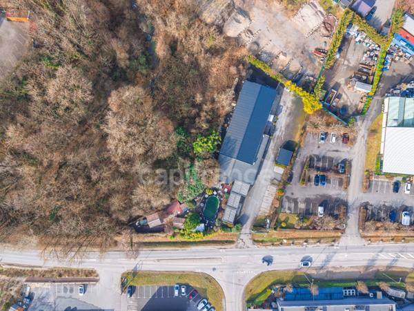 Terrain à vendre de 2 500,00 m² SAINT GENIS POUILLY (01)