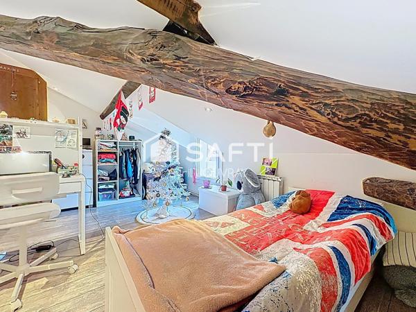 Belle maison, rénovée sur 17000M2 de terrain