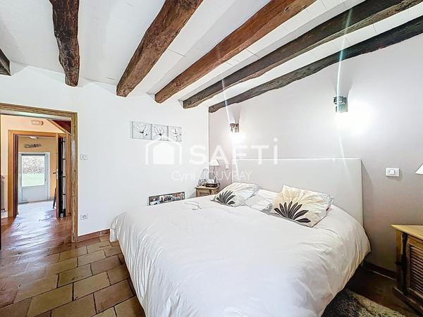 Belle maison, rénovée sur 17000M2 de terrain