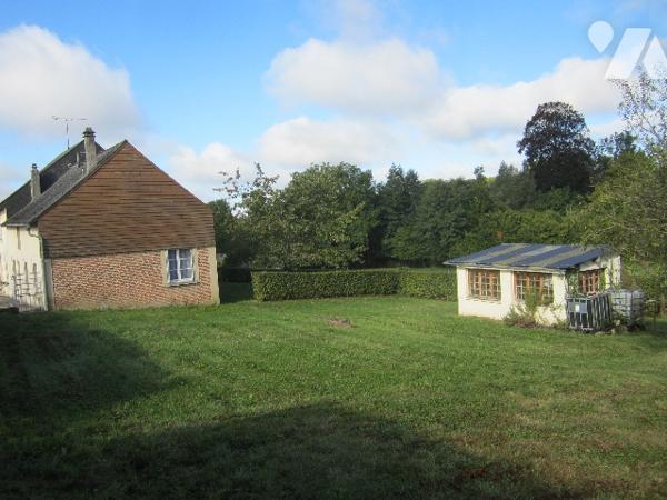 grande maison 164 m2 3 chambres beaucoup de possibilités d'aménagement.