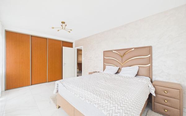 Appartement à louer    3 pièces • 80,02 m2 Strasbourg