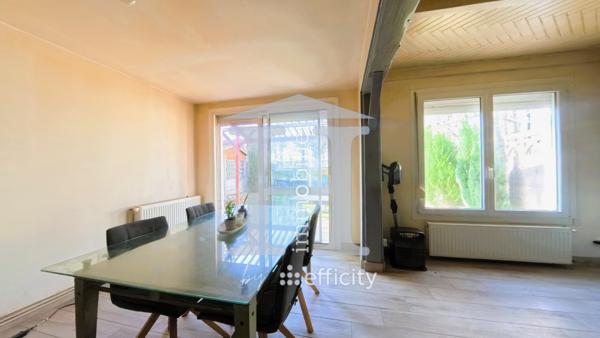 Maison 5 pièces - 82 m² Exclusivité efficity