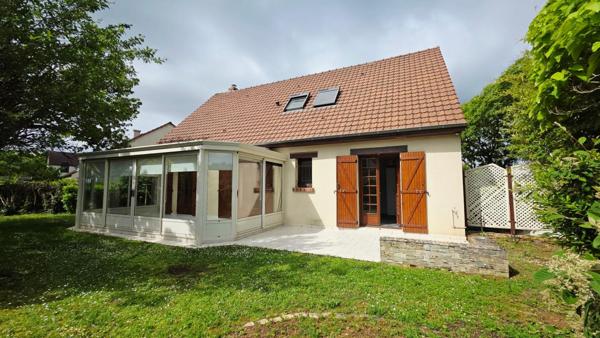 BOURGES MAISON 122M² 6 PIECES 4 CHAMBRES GARAGE SOUS-SOL JARDIN